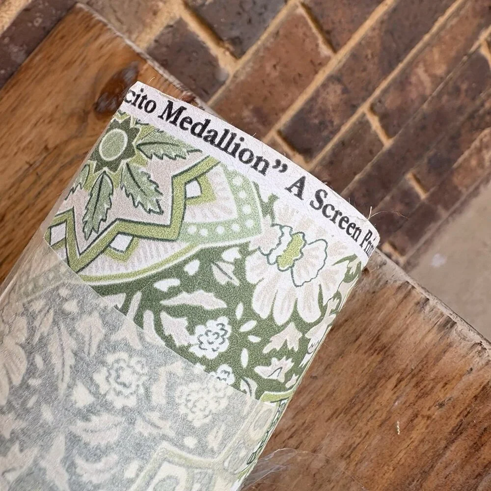 Mark D. Sikes Montecito Medallion Leaf Green Wallpaper 10 Yds New Open Box